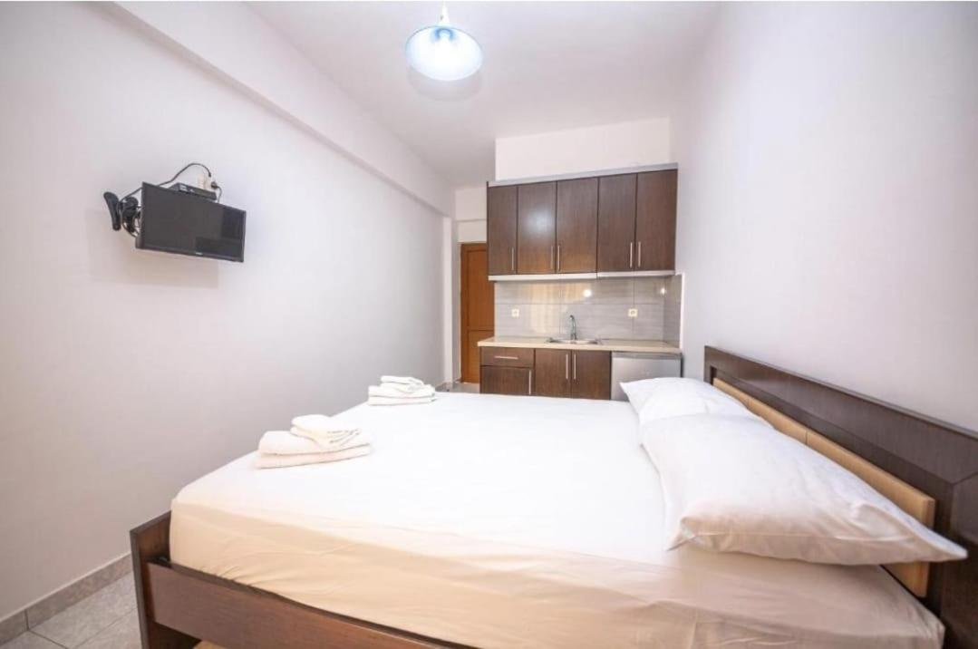 Rooms By Klajdi ซารานเดอ ภายนอก รูปภาพ